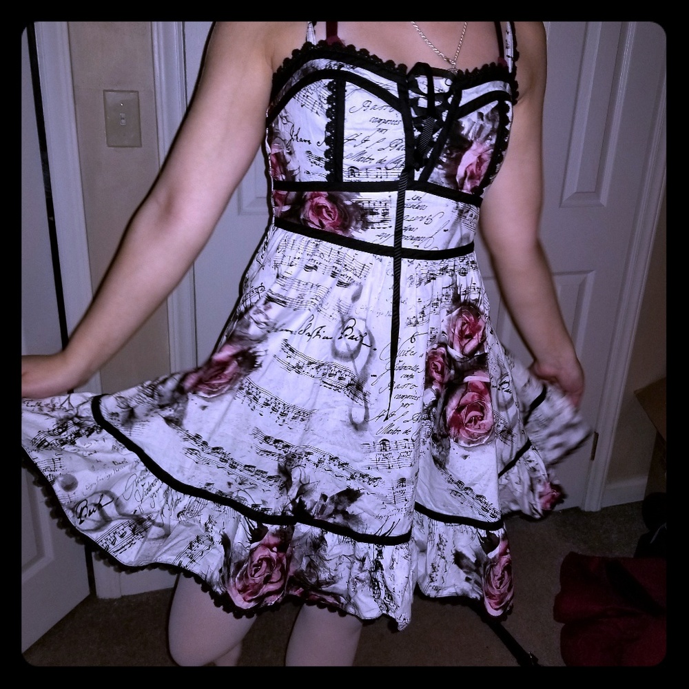 Hot topic dress